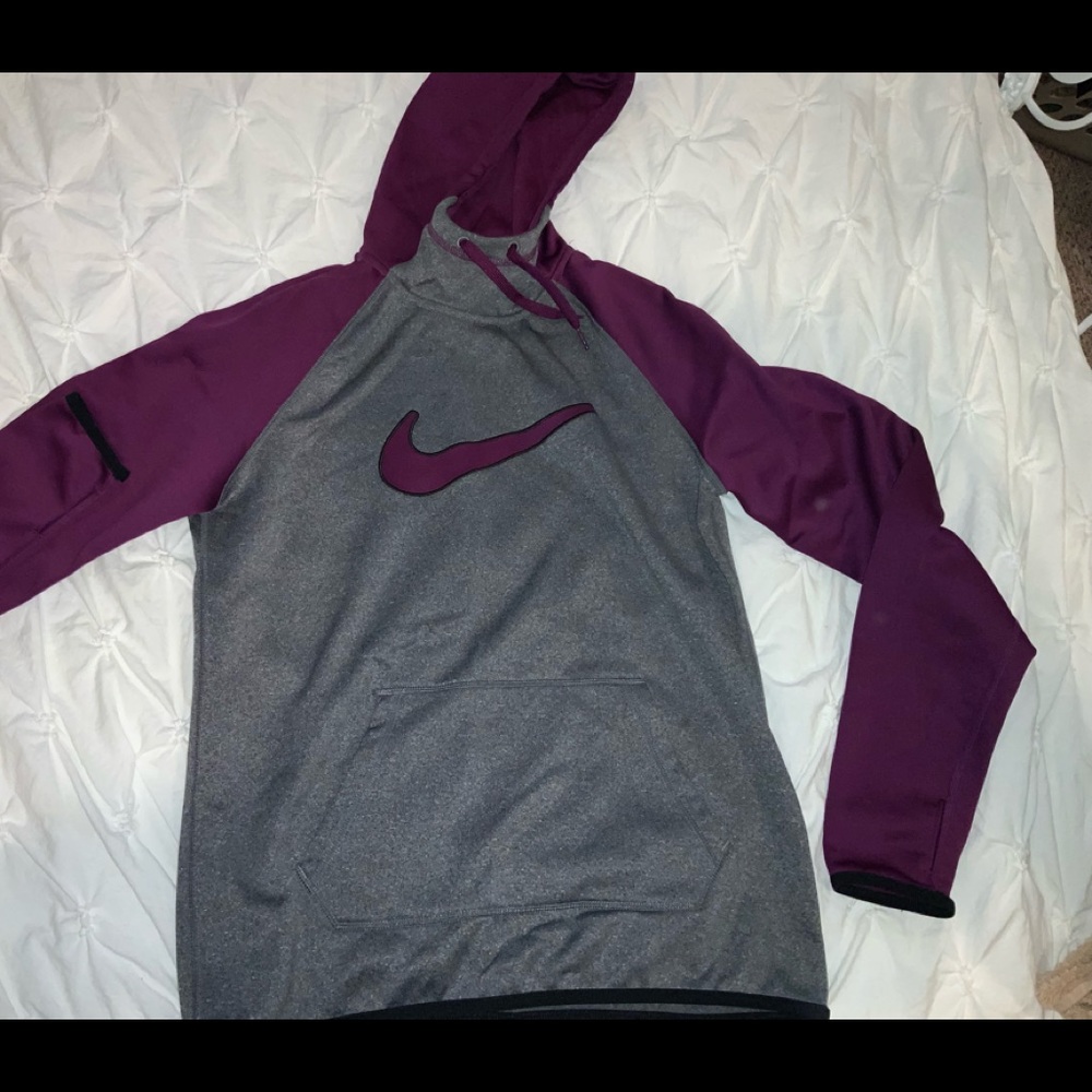 Nike Therma-Fit Hoodie